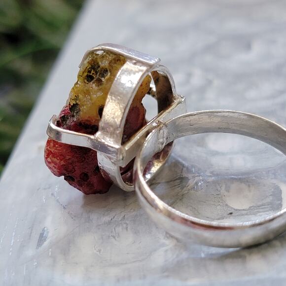 Yellow and Pink Agate Slice Statement Rings, 0.57 Inch Ring, Size 8 - Picture 5 of 10